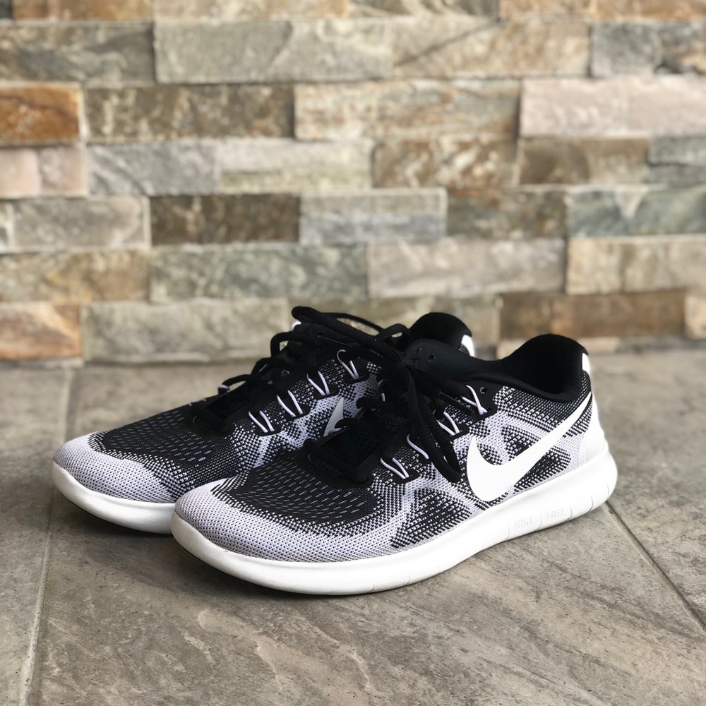 Nike Running Shoes Women’s Size US 7